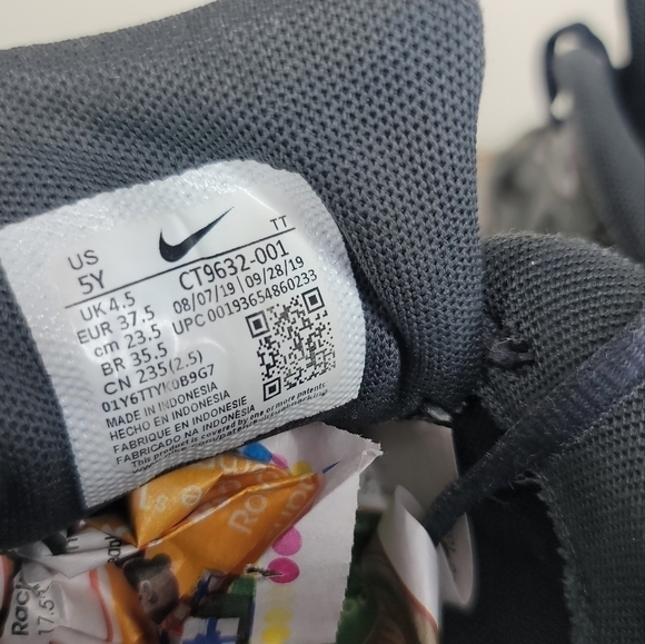 Nike Girl Air Max 200 20 (GS) Running kids Shoe CT9632 001 size 5Y - Picture 5 of 7